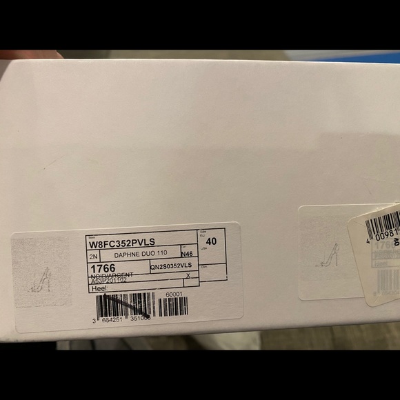 Balmain - Picture 9 of 12